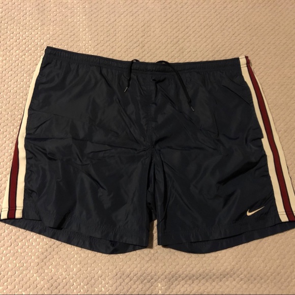 nike windbreaker shorts mens